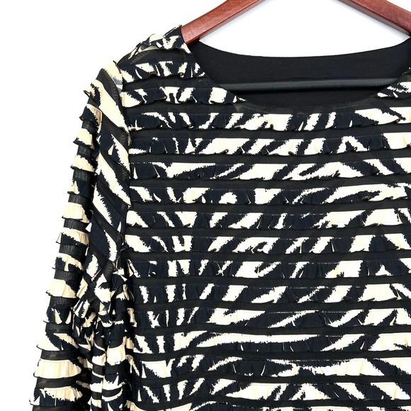 Coldwater Creek Womens Size Large Blouse Shirt Top Zebra Business Professional - Picture 3 of 7